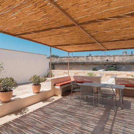 Margherita Apartment & Rooftop By Residence Colibri Лече Екстериор снимка
